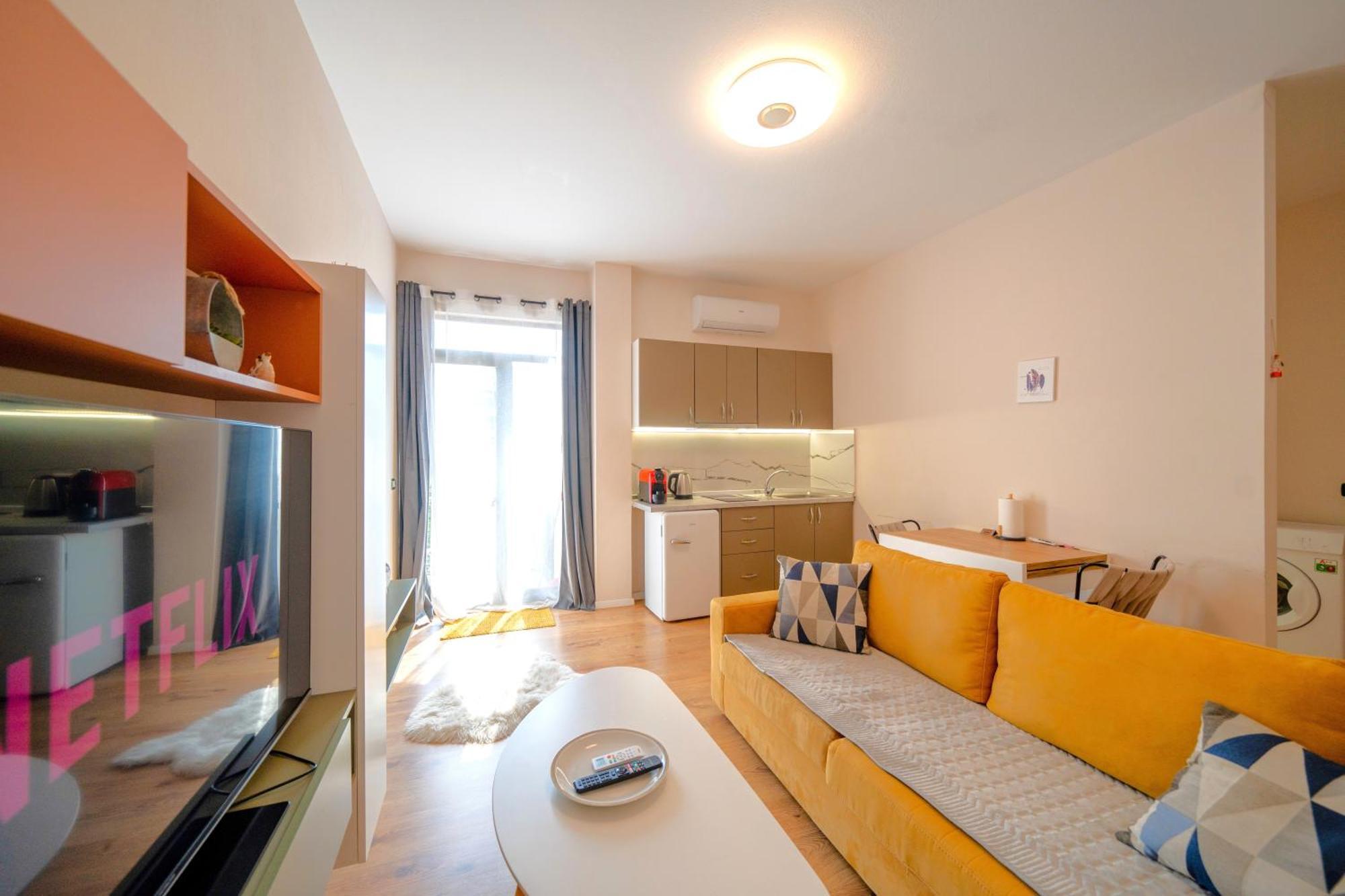 Colorful Comfy Condo Central Tirana Buitenkant foto
