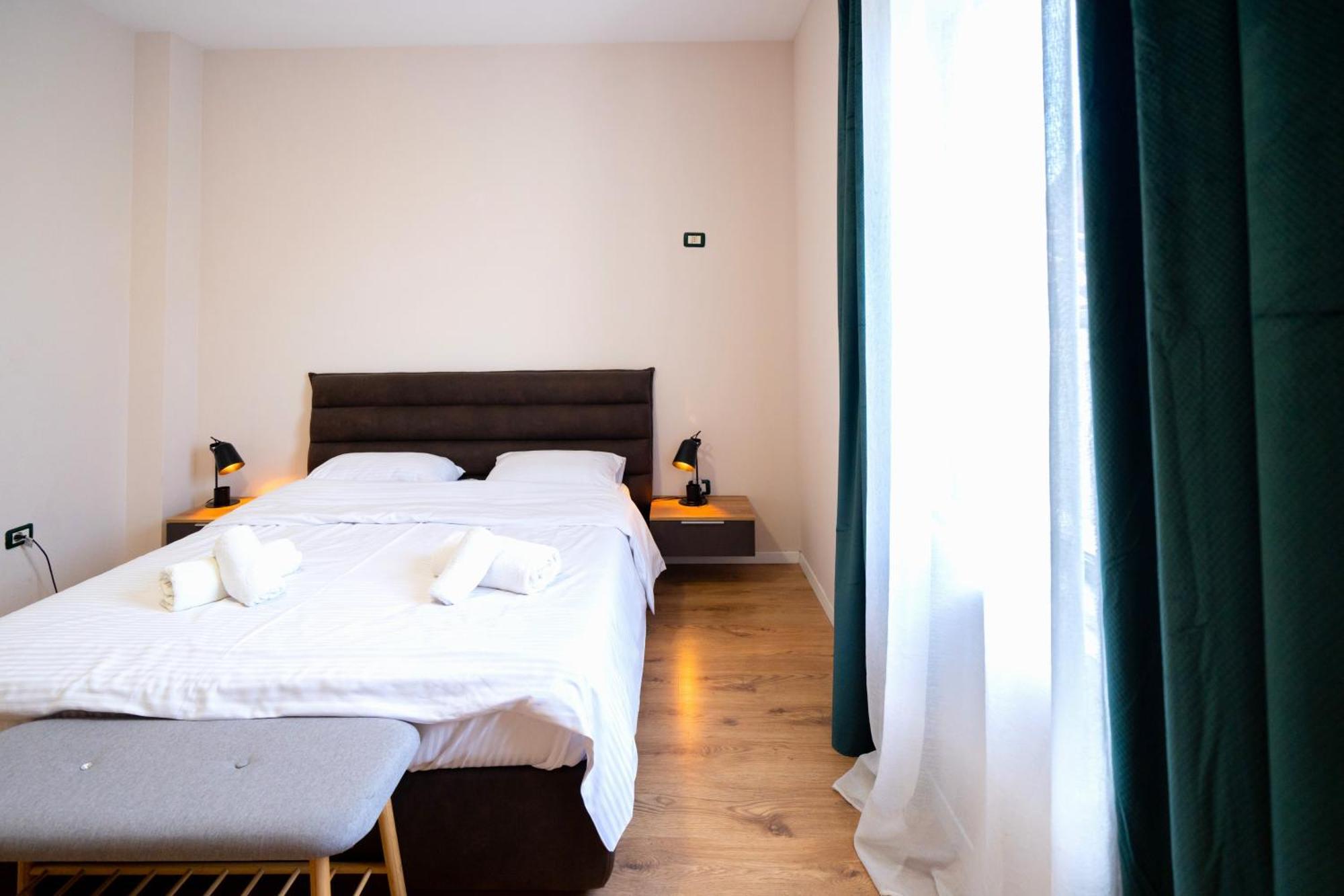 Colorful Comfy Condo Central Tirana Buitenkant foto